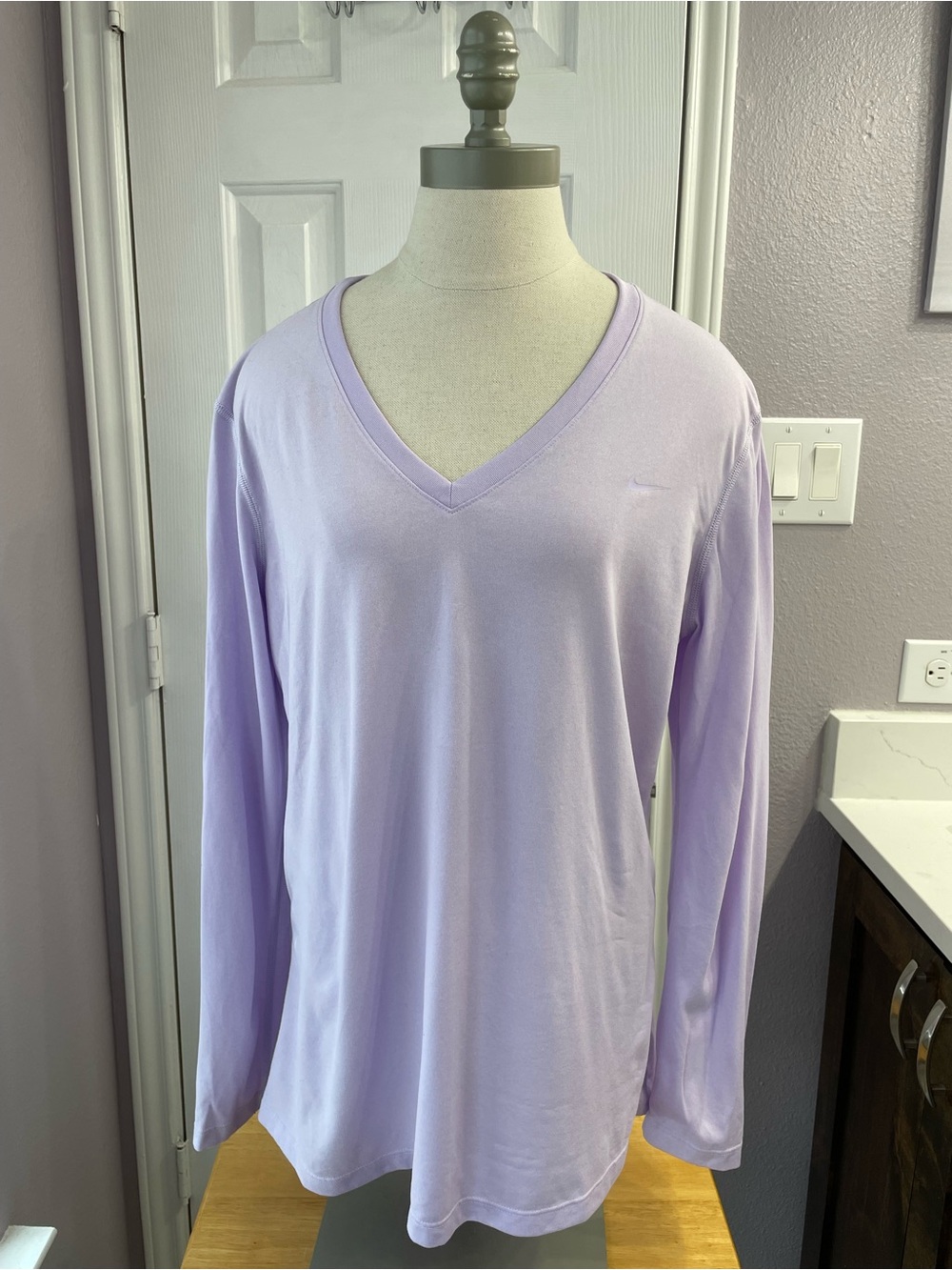 Nike Lavender Dri fit V-Neck Long Sleeve Tee Size XL